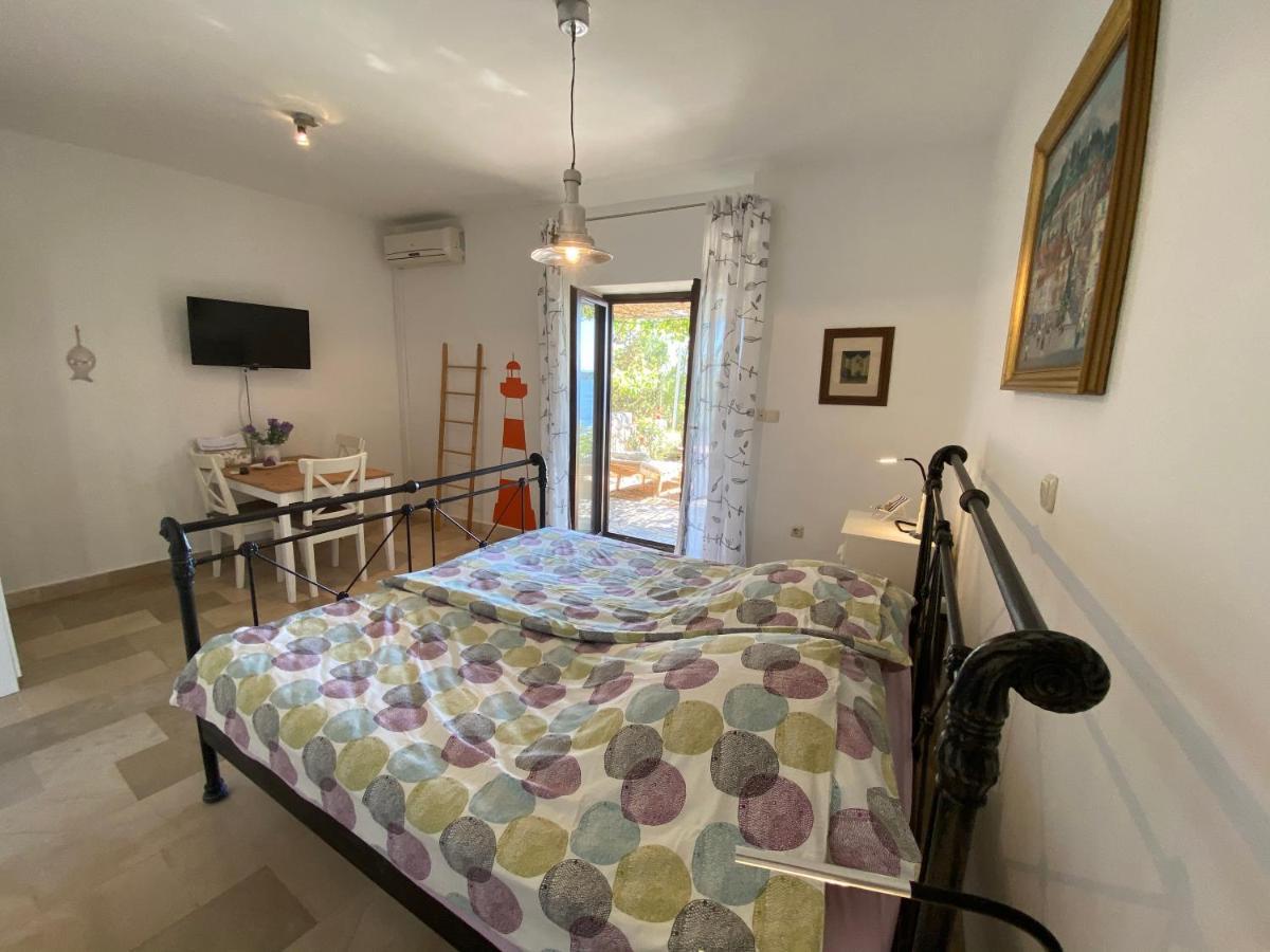 Villa Marijam Хвар Екстериор снимка